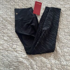 LTE Lululemon Wunder Under Leggings